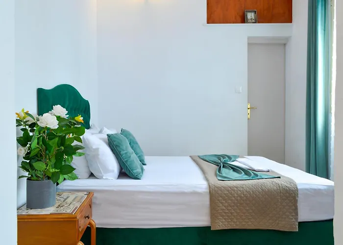 Mascot Traditional Guest House Rhodes City
