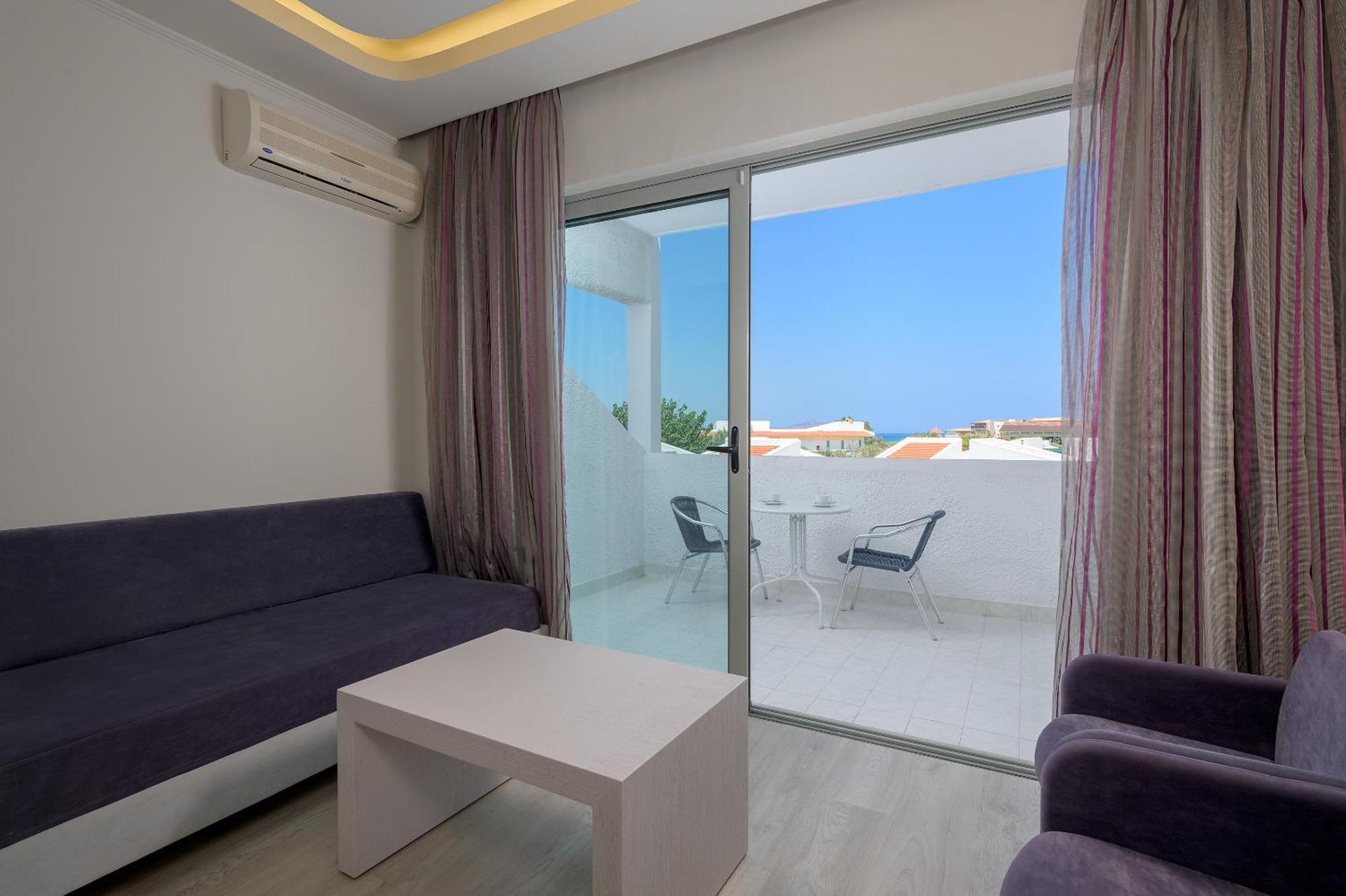 Superior Modern Style Room
