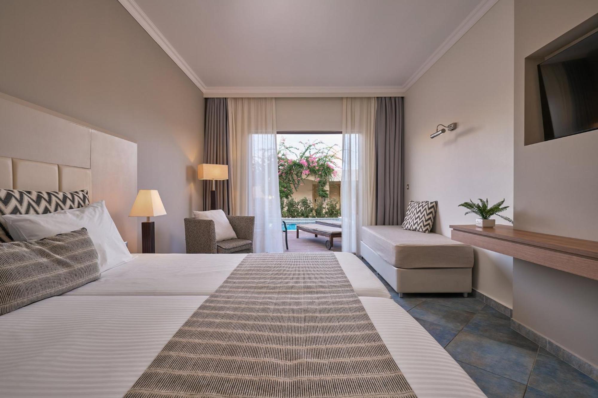 Superior Double Room Private Pool Garden View