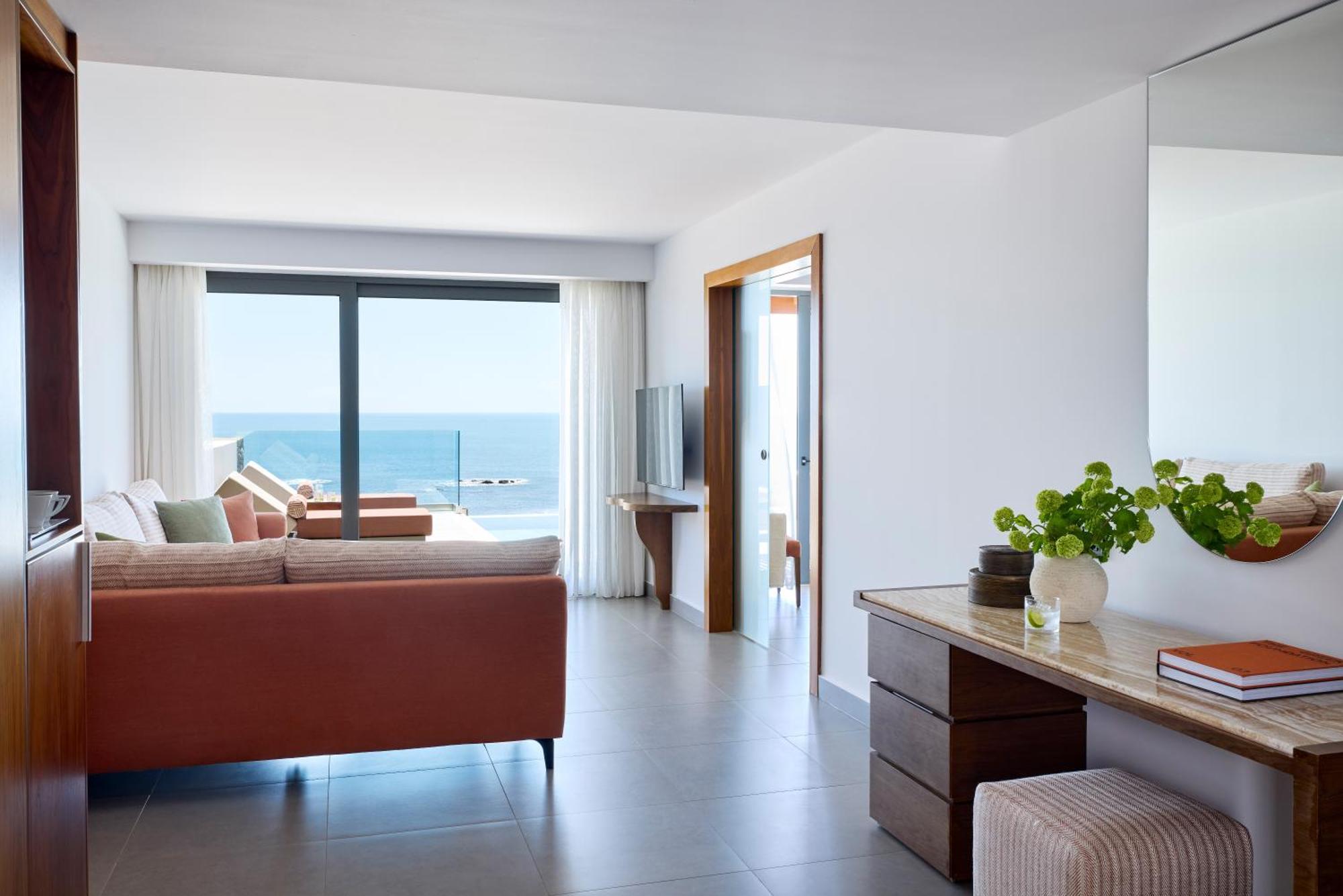 Executive Suite Private Pool