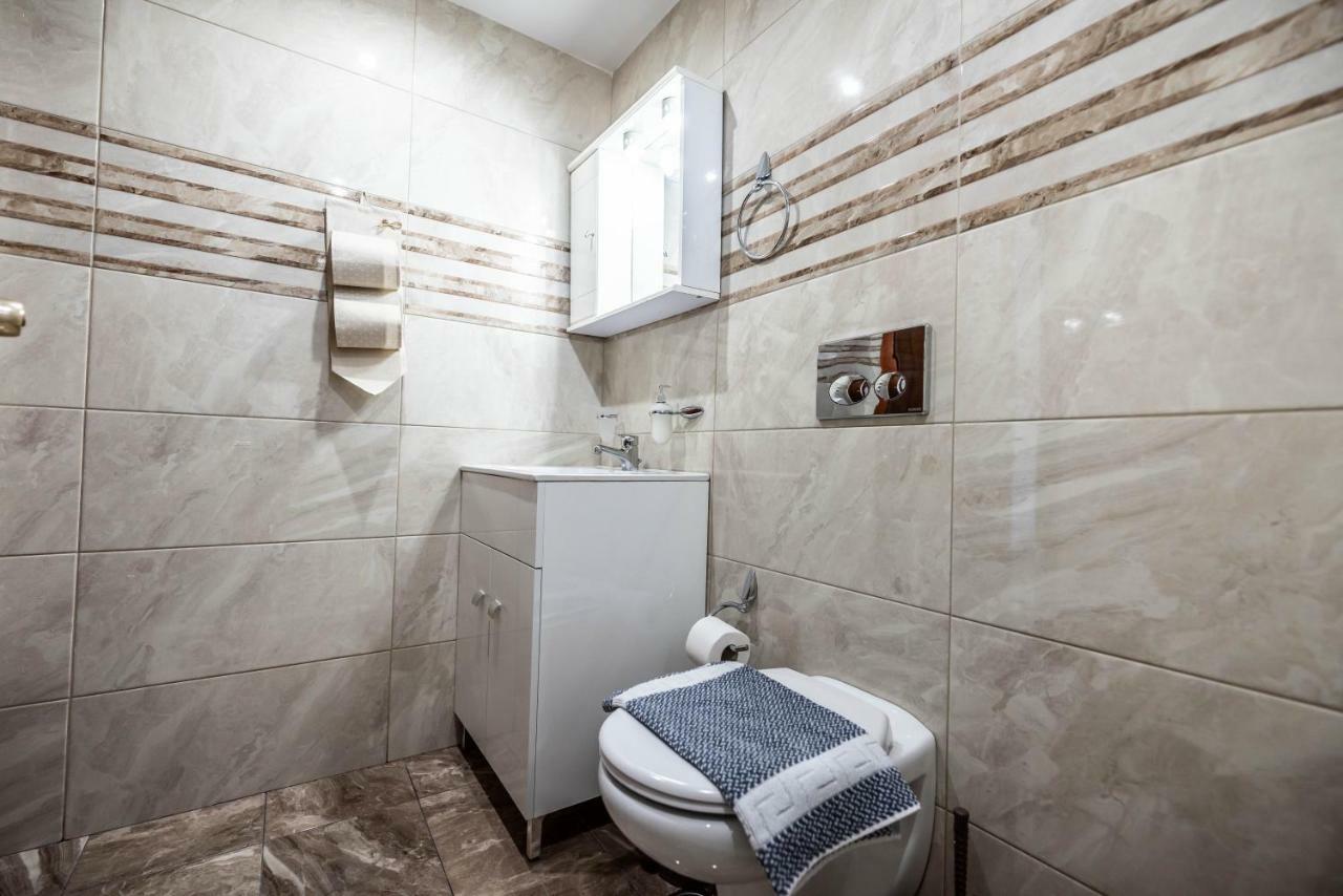 Basic Triple Room
