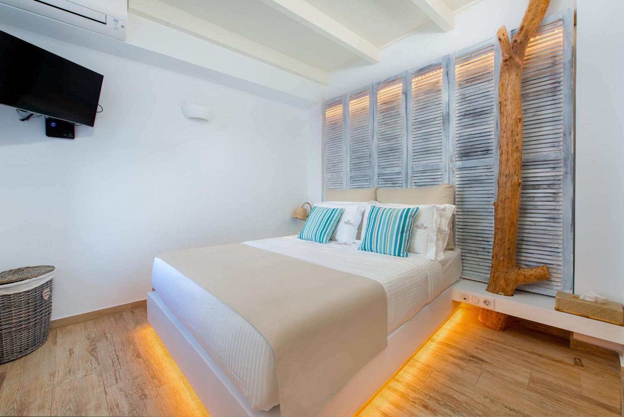 Deluxe Two-Bedroom Villa Outdoor Hot Tub