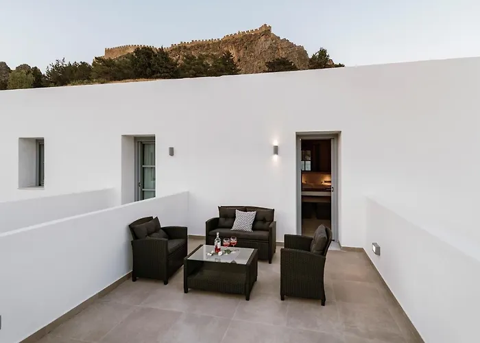Lindos Calmare Suites