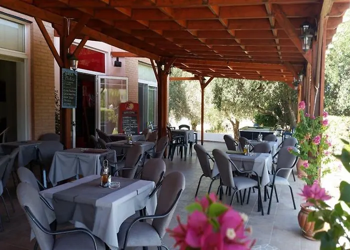 Old Windmill Studios Φαληράκι